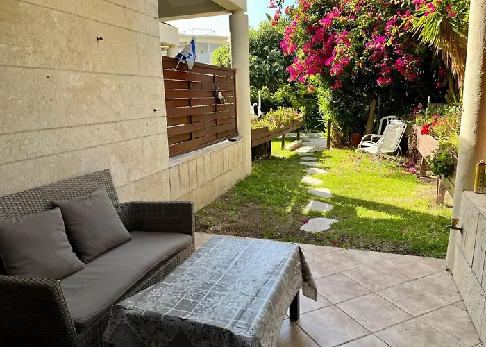 Nomi Suites Marina Herzelia